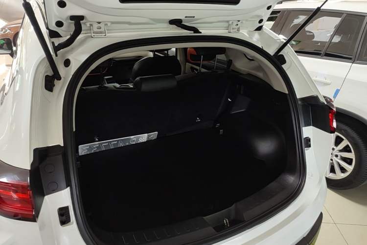 Used Haval LHERY 2021 High-Performance Version 1.5T Golden Rabbit Trunk