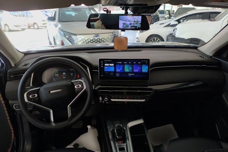 Used Haval LHERY 2022 Jingxiang Edition 1.5T Copper Rabbit Center Console