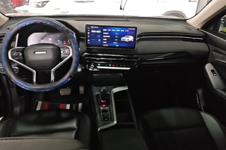 Used Haval LHERY 2022 Jingxiang Edition 1.5T Copper Rabbit Center Console