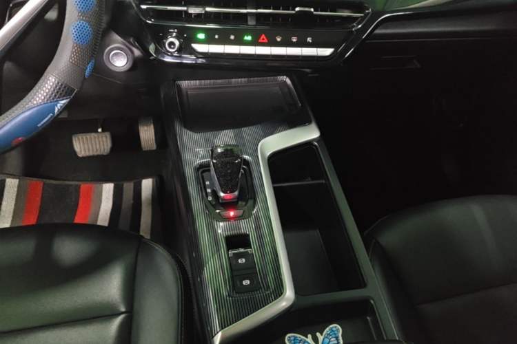 Used Haval LHERY 2022 Jingxiang Edition 1.5T Copper Rabbit Gear Lever