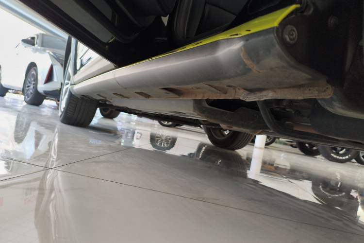 Used Haval LHERY 2022 Jingxiang Edition 1.5T Copper Rabbit Left Side Sill
