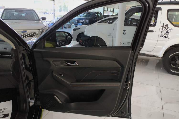 Used Haval LHERY 2022 Jingxiang Edition 1.5T Copper Rabbit Right Front Door Interior