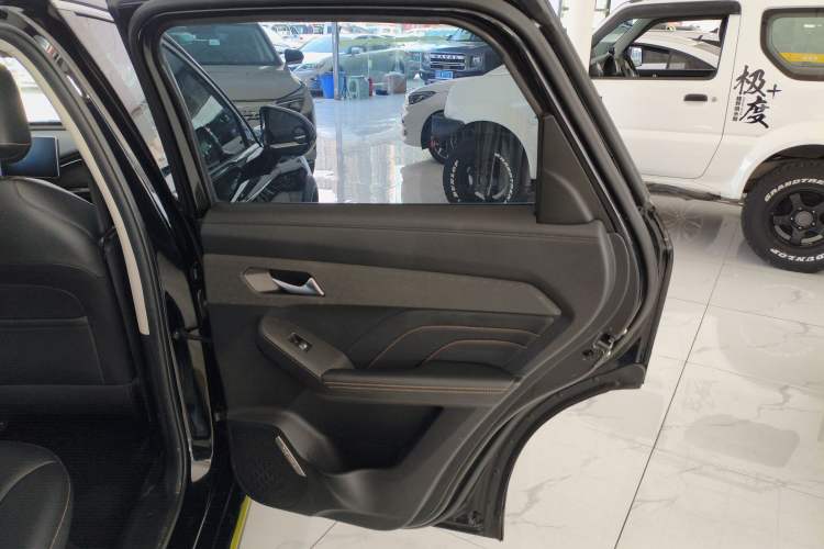 Used Haval LHERY 2022 Jingxiang Edition 1.5T Copper Rabbit Right Rear Door Interior