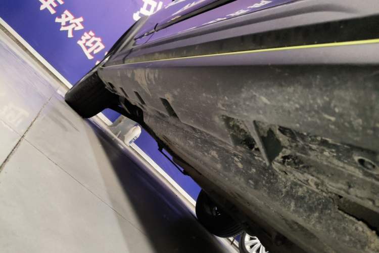 Used Haval LHERY 2022 Jingxiang Edition 1.5T Brass Rabbit Right Side Sill