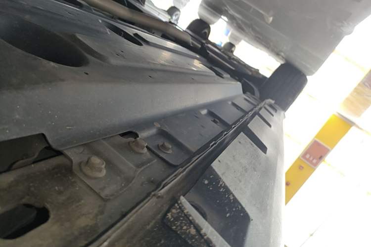 Used Haval LHERY 2022 Jingxiang Edition 1.5T Copper Rabbit Right Side Sill