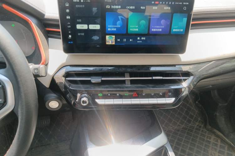 Used Haval LHERY 2022 1.5L DHT King Rabbit Audio And AC Panel
