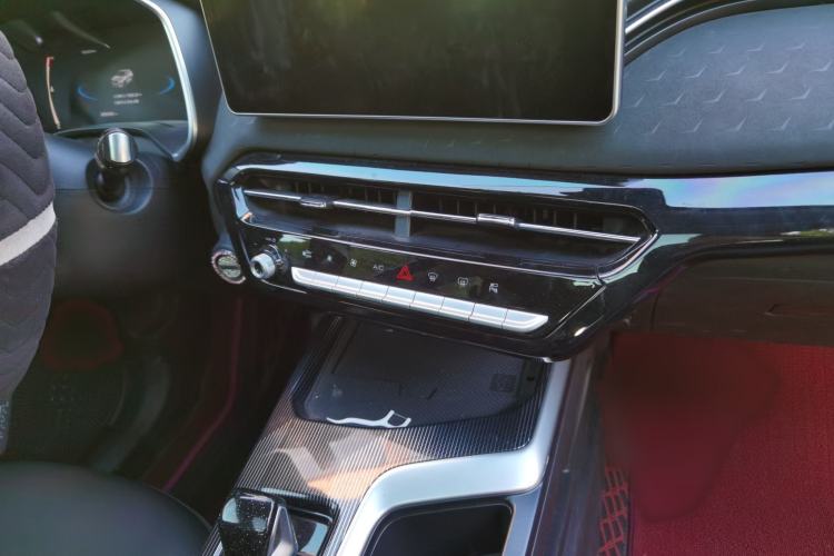 Used Haval LHERY 2022 Jingxiang Edition 1.5T Copper Rabbit Audio And AC Panel