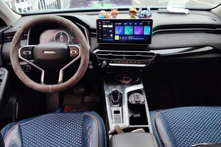 Used Haval LHERY 2022 Jingxiang Edition 1.5T Copper Rabbit Center Console