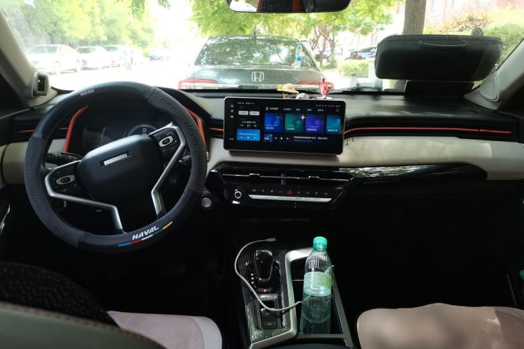 Used Haval LHERY 2022 1.5L DHT King Rabbit Center Console