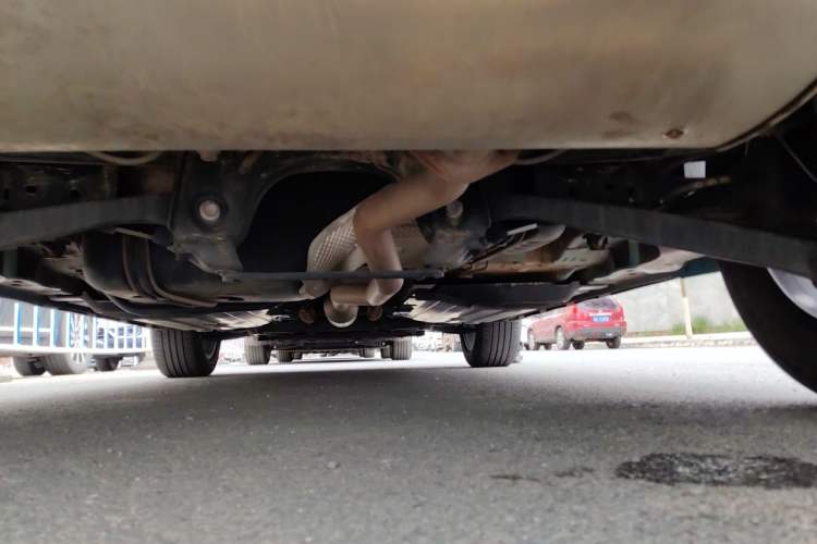 Used Haval LHERY 2022 Jingxiang Edition 1.5T Copper Rabbit Chassis Rear