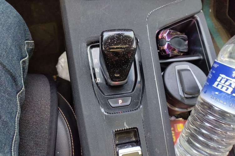 Used Haval LHERY 2022 Jingxiang Edition 1.5T Copper Rabbit Gear Lever