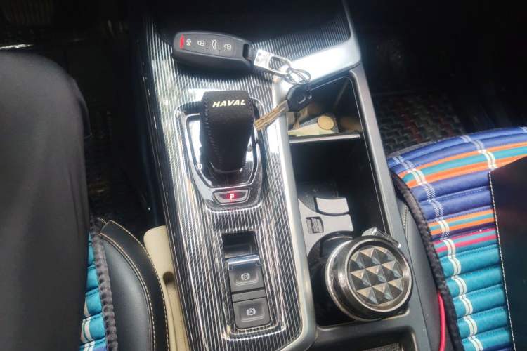 Used Haval LHERY 2022 Jingxiang Edition 1.5T Copper Rabbit Gear Lever