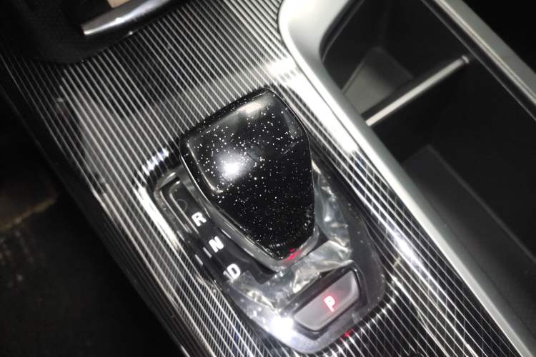 Used Haval LHERY 2022 1.5L DHT King Rabbit Gear Lever