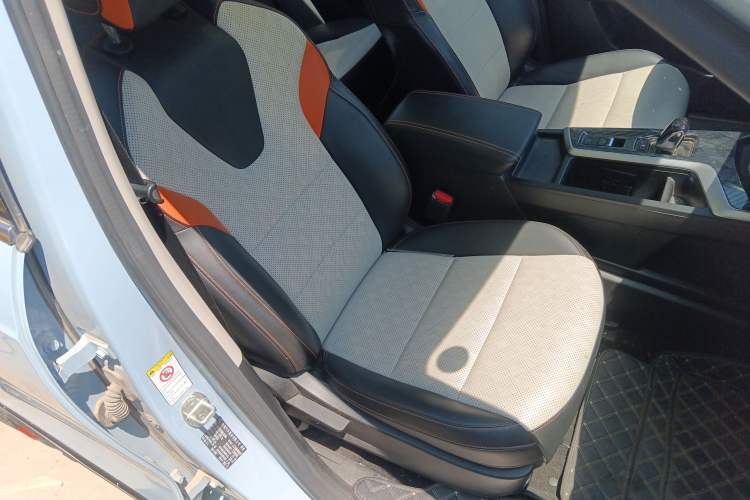 Used Haval LHERY 2022 1.5L DHT King Rabbit Right Front Seat