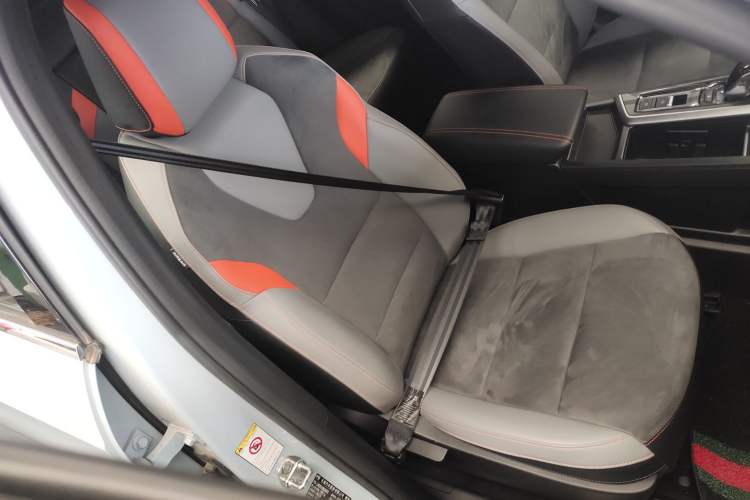 Used Haval LHERY 2022 1.5L DHT King Rabbit Right Front Seat