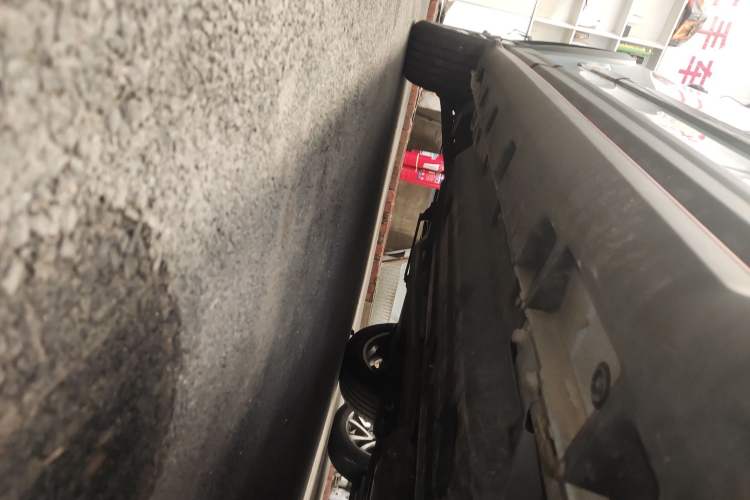Used Haval LHERY 2022 1.5L DHT King Rabbit Right Side Sill