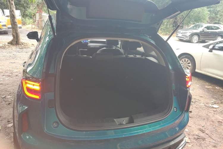 Used Haval LHERY 2022 Jingxiang Edition 1.5T Copper Rabbit Trunk