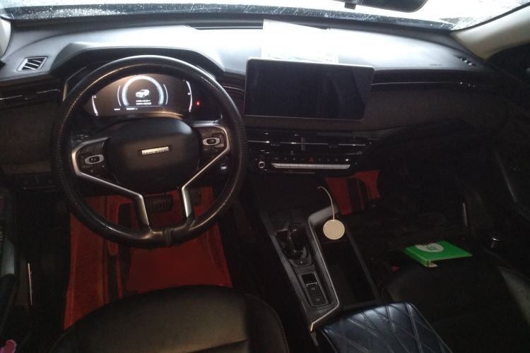 Used Haval LHERY 2022 Jingxiang Edition 1.5T Copper Rabbit Center Console