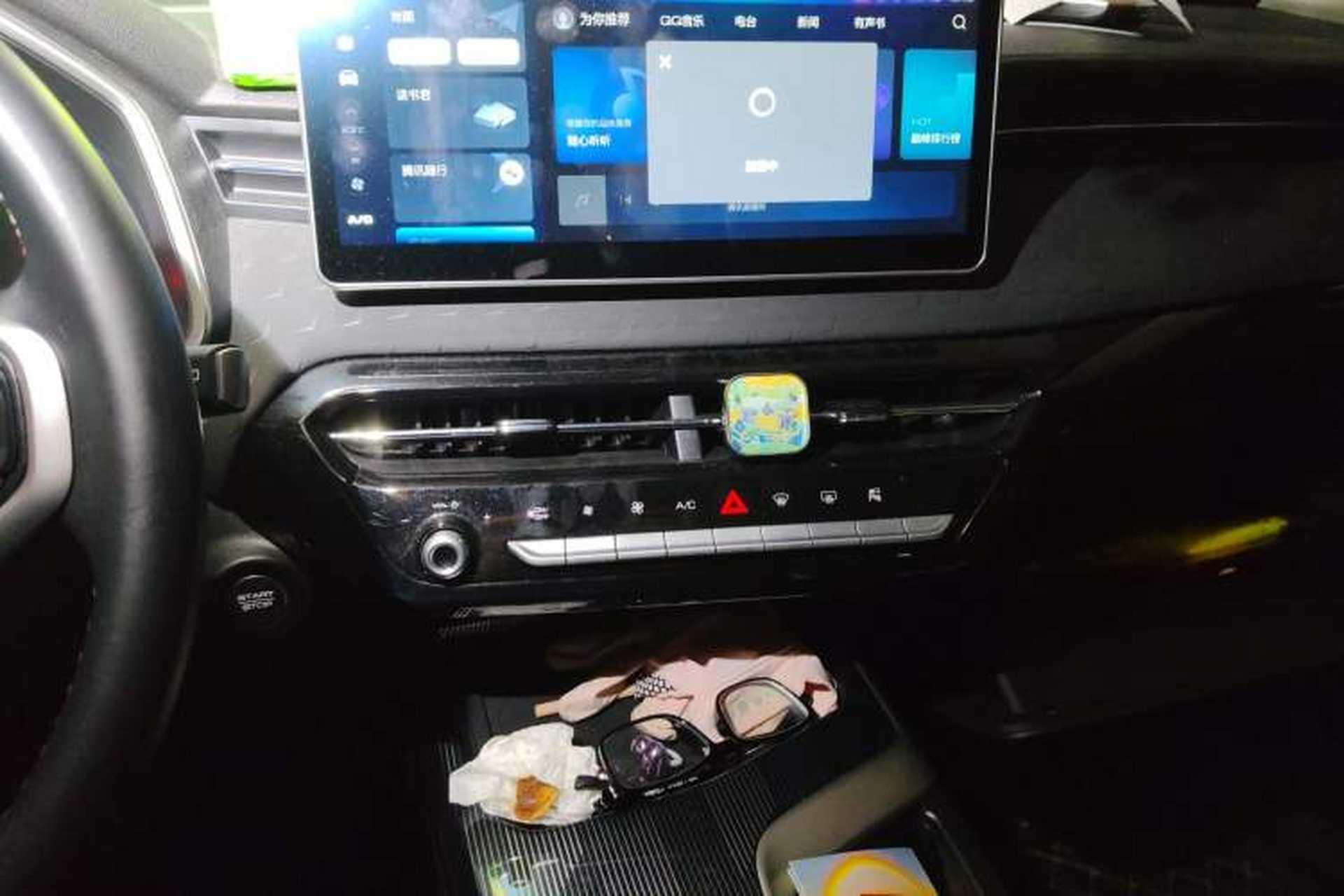 Used Haval LHERY 2022 Jingxiang Edition 1.5T Copper Rabbit Audio And AC Panel