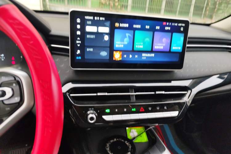 Used Haval LHERY 2022 Jingxiang Edition 1.5T Copper Rabbit Audio And AC Panel