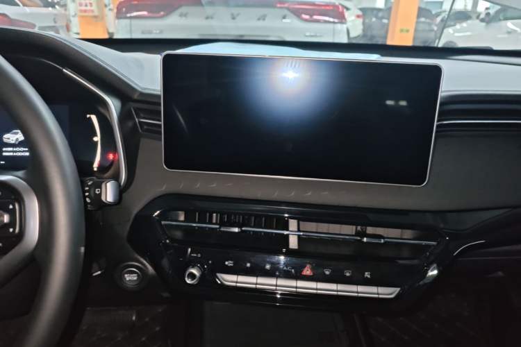 Used Haval LHERY 2022 Jingxiang Edition 1.5T Copper Rabbit Audio And AC Panel