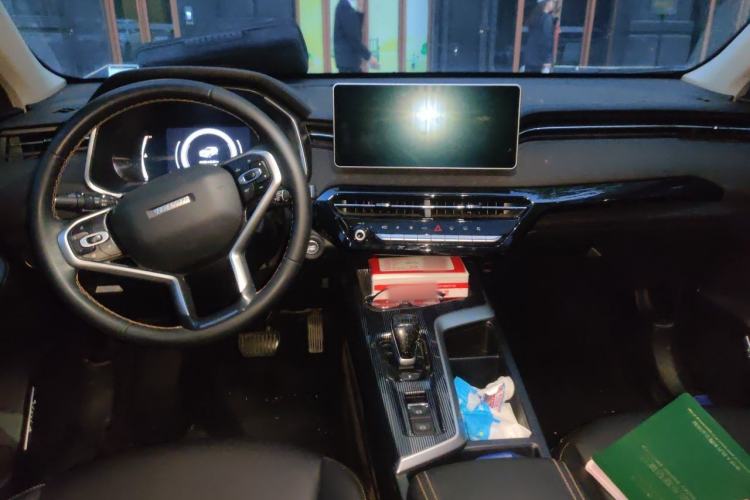 Used Haval LHERY 2022 Jingxiang Edition 1.5T Copper Rabbit Center Console