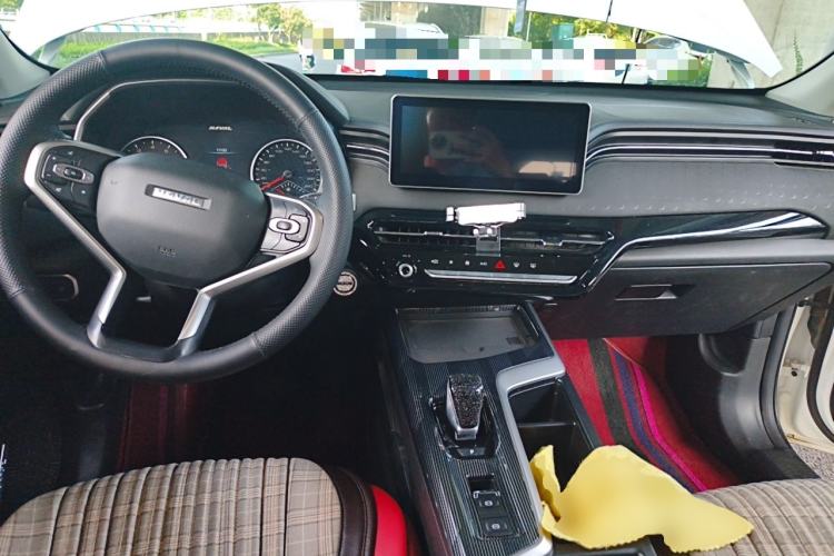 Used Haval LHERY 2022 Jingxiang Edition 1.5T Brass Rabbit Center Console