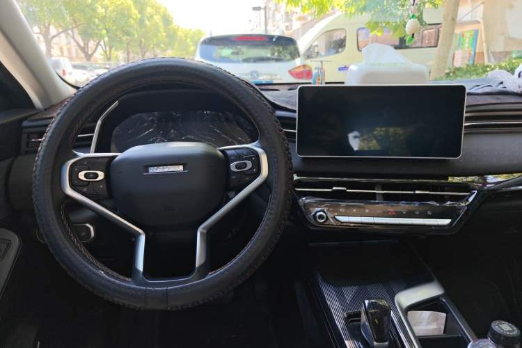 Used Haval LHERY 2022 Jingxiang Edition 1.5T Copper Rabbit Center Console