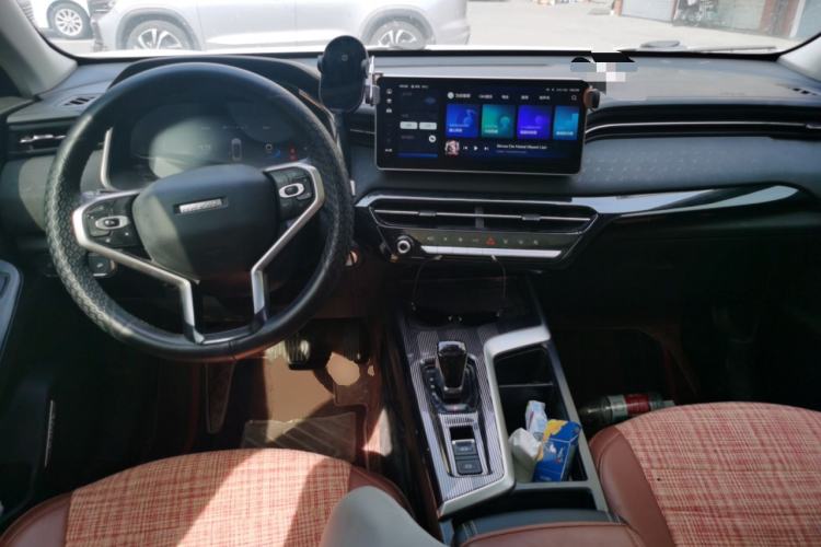 Used Haval LHERY 2022 Jingxiang Edition 1.5T Brass Rabbit Center Console