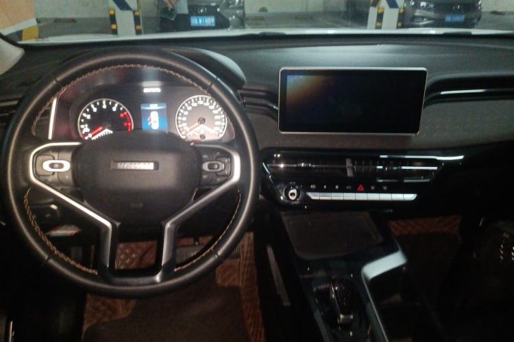 Used Haval LHERY 2022 Jingxiang Edition 1.5T Brass Rabbit Center Console