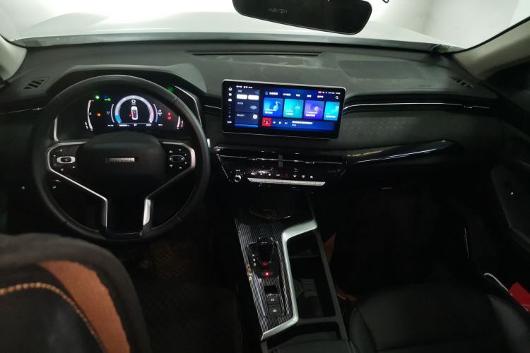 Used Haval LHERY 2022 Jingxiang Edition 1.5T Copper Rabbit Center Console