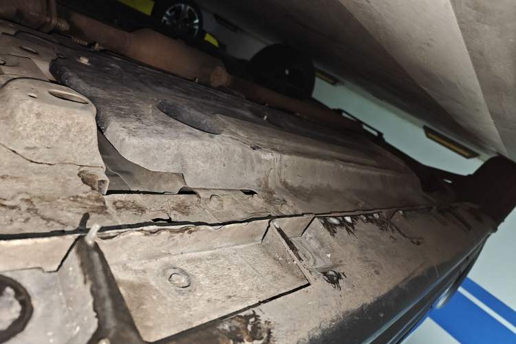 Used Haval LHERY 2022 Jingxiang Edition 1.5T Copper Rabbit Chassis Front Right