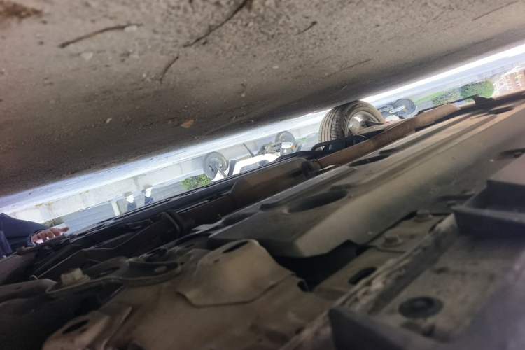 Used Haval LHERY 2022 Jingxiang Edition 1.5T Copper Rabbit Chassis Front Right