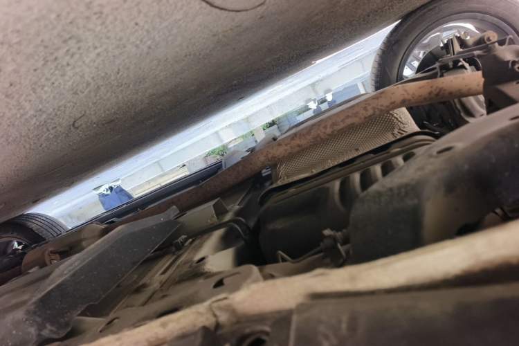 Used Haval LHERY 2022 Jingxiang Edition 1.5T Copper Rabbit Chassis Rear Right