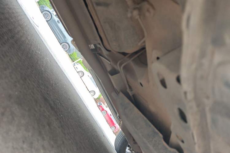 Used Haval LHERY 2022 Jingxiang Edition 1.5T Copper Rabbit Chassis Rear Right