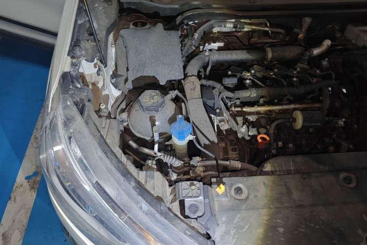 Used Haval LHERY 2022 Jingxiang Edition 1.5T Copper Rabbit Engine Bay Right