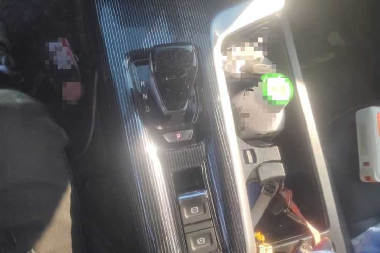 Used Haval LHERY 2022 Jingxiang Edition 1.5T Copper Rabbit Gear Lever