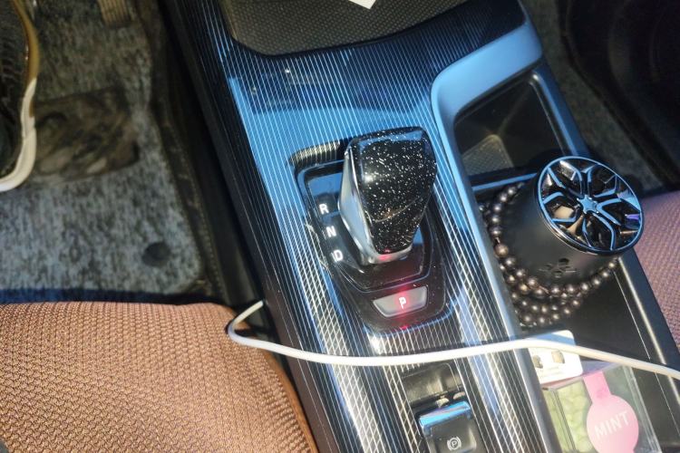Used Haval LHERY 2022 Jingxiang Edition 1.5T Copper Rabbit Gear Lever