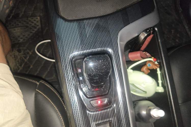 Used Haval LHERY 2022 Jingxiang Edition 1.5T Copper Rabbit Gear Lever