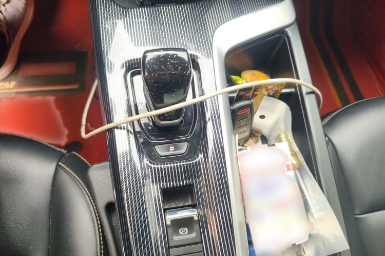 Used Haval LHERY 2022 Jingxiang Edition 1.5T Copper Rabbit Gear Lever