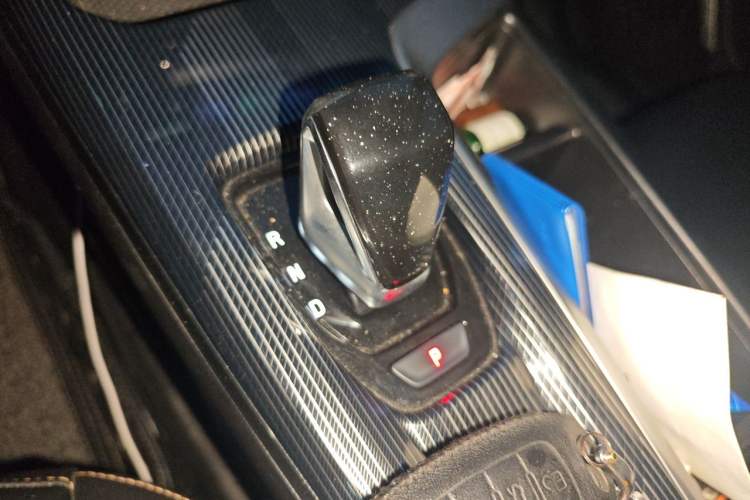 Used Haval LHERY 2022 Jingxiang Edition 1.5T Copper Rabbit Gear Lever