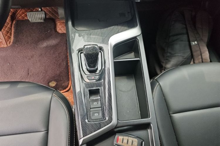 Used Haval LHERY 2022 Jingxiang Edition 1.5T Brass Rabbit Gear Lever