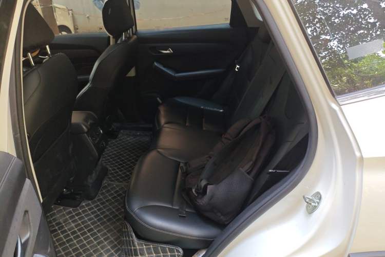 Used Haval LHERY 2022 Jingxiang Edition 1.5T Copper Rabbit Interior 4