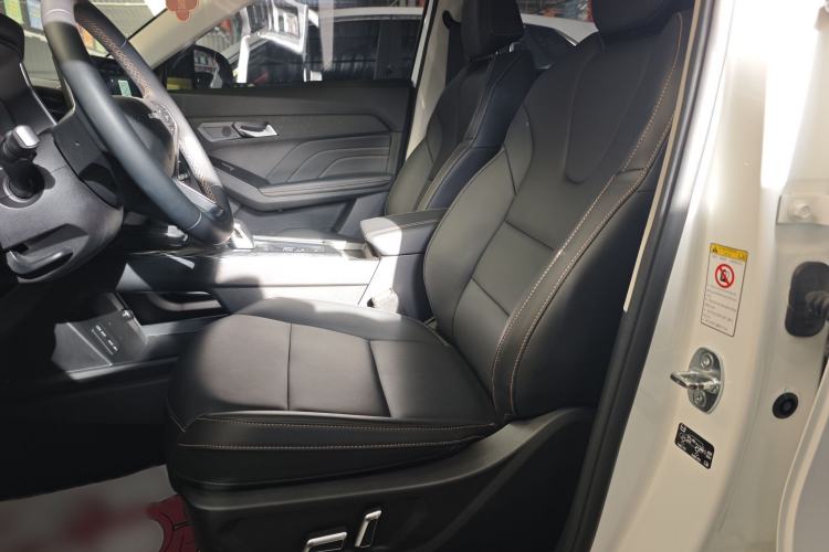 Used Haval LHERY 2022 Jingxiang Edition 1.5T Copper Rabbit Interior 5