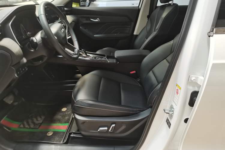 Used Haval LHERY 2022 Jingxiang Edition 1.5T Copper Rabbit Interior 5