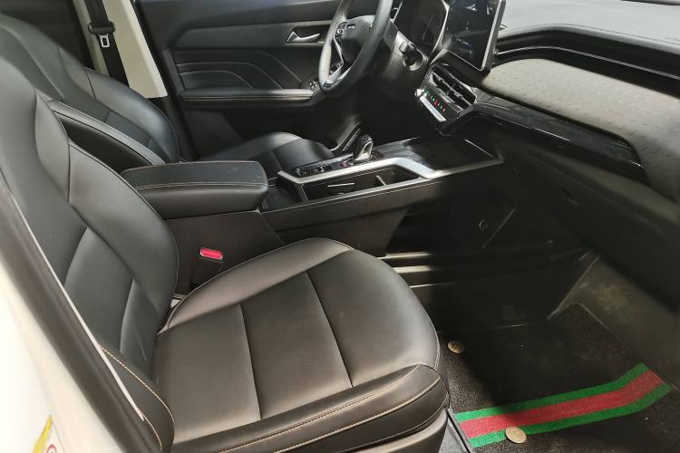 Used Haval LHERY 2022 Jingxiang Edition 1.5T Copper Rabbit Interior 9