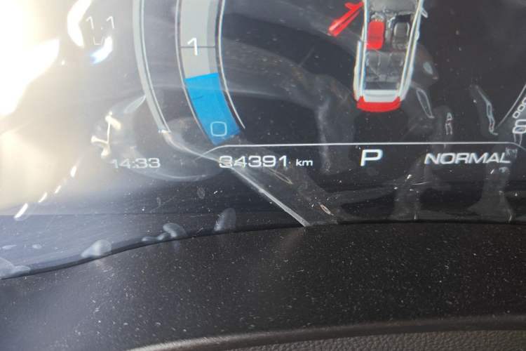 Used Haval LHERY 2022 Jingxiang Edition 1.5T Copper Rabbit Odometer Close Up