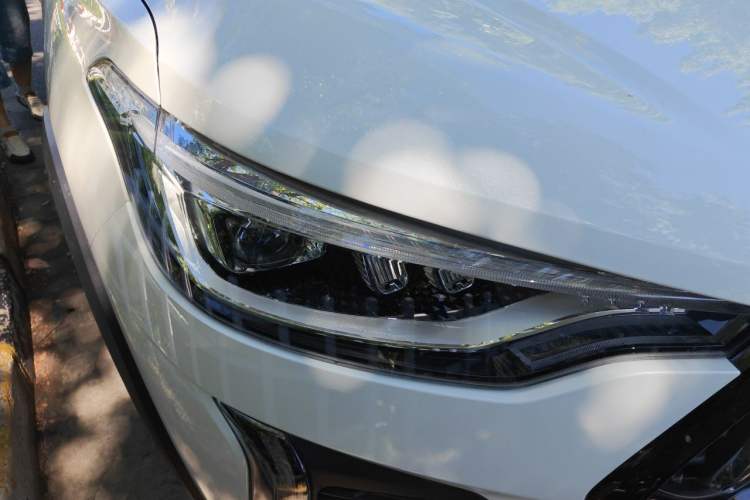 Used Haval LHERY 2022 Jingxiang Edition 1.5T Copper Rabbit Right Front Headlight