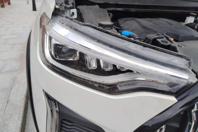 Used Haval LHERY 2022 Jingxiang Edition 1.5T Copper Rabbit Right Front Headlight