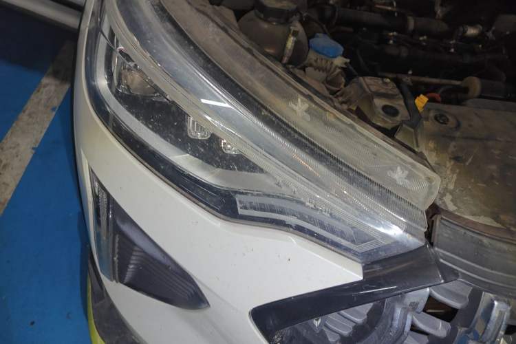 Used Haval LHERY 2022 Jingxiang Edition 1.5T Copper Rabbit Right Front Headlight